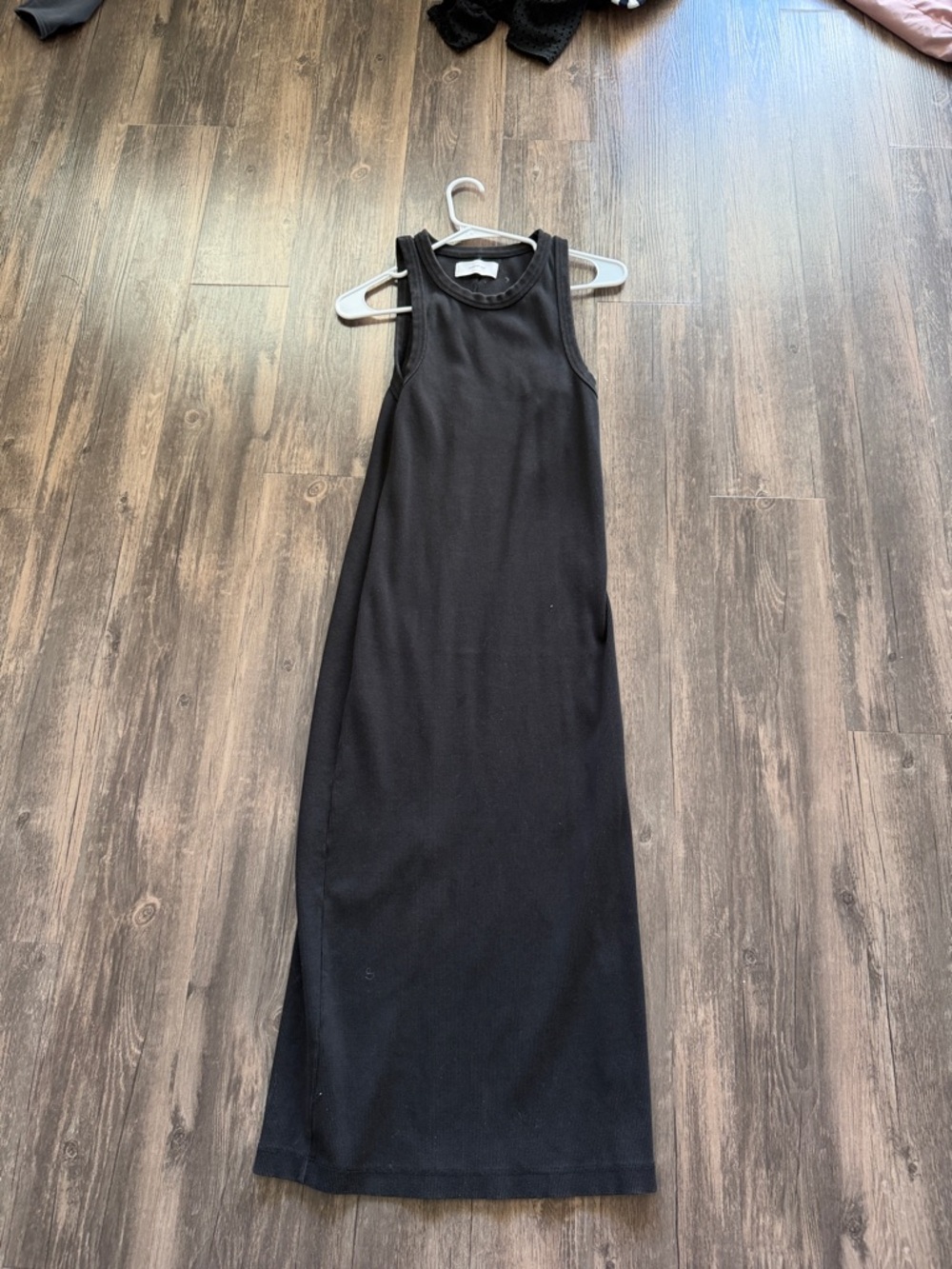 Classic Black Ribbed Maxi Dress - Sleek Sleeveless Design